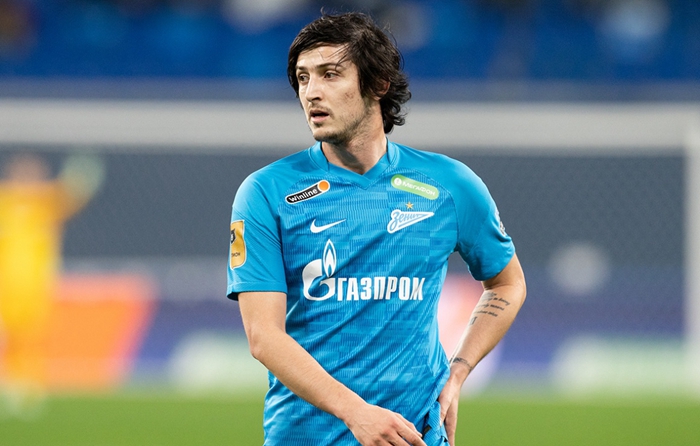 萨达尔·阿兹蒙被评为俄罗斯年度最佳足球运动员。