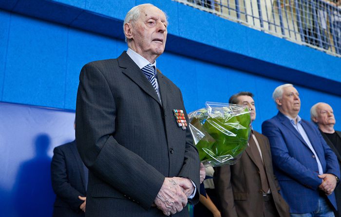 泽尼特足球俱乐部热烈祝贺德米特里·尼古拉耶维奇·贝索夫97岁生日快乐！