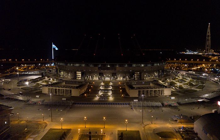 3月27日晚，泽尼特主场《俄气竞技场》熄灯一小时来响应“地球一小时”节能活动。